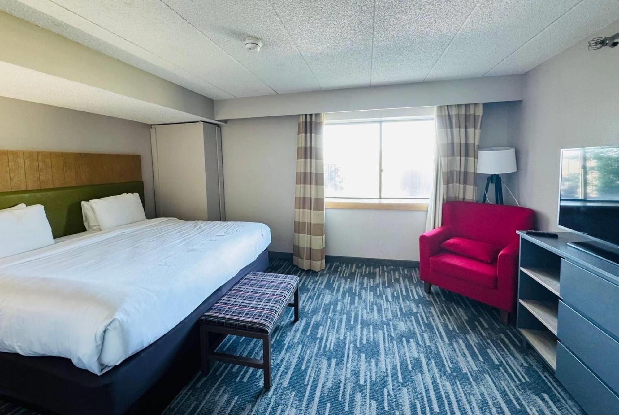 Wingate By Wyndham Lincoln Airport East Hotel Екстериор снимка